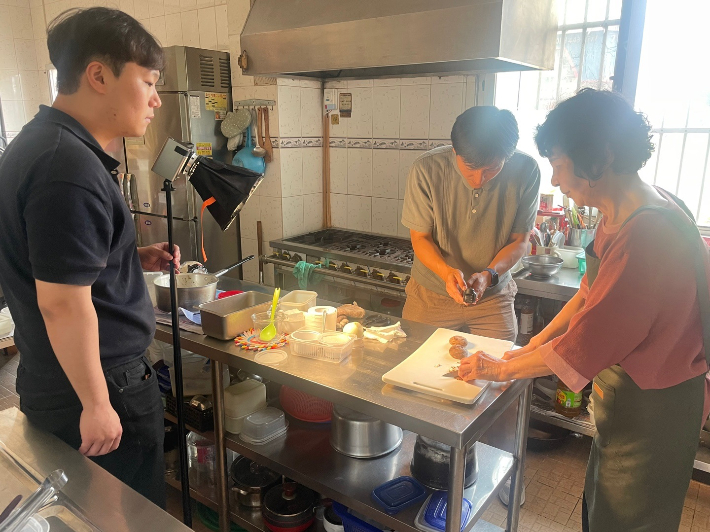 군산시가 소상공인 숏폼 지원에 나서고 있다. 군산시 제공