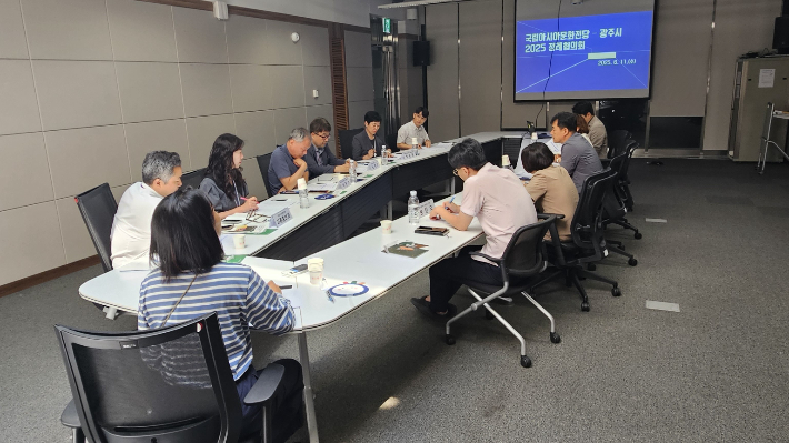 광주광역시와 국립아시아문화전당(ACC)은 11일 ACC에서 제1차 정례협의회를 열어 아시아문화중심도시 위상 제고를 위한 협력 방안을 논의했다. 광주시 제공