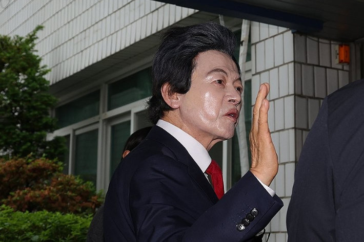 '성추행·사기' 혐의 허경영 구속 기소…389억 추징보전
