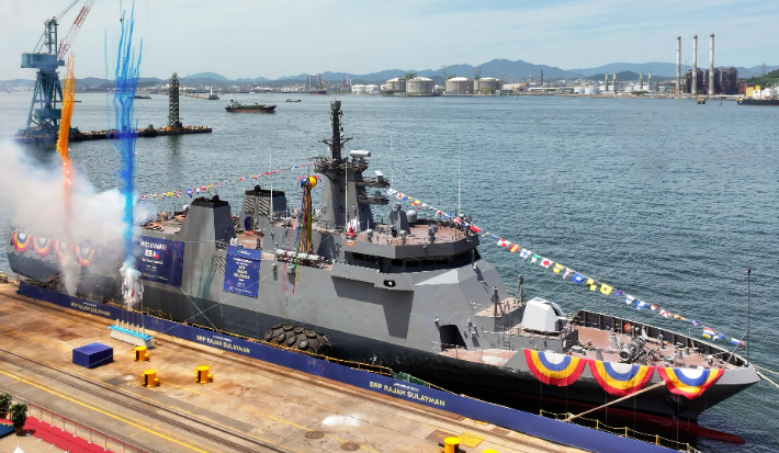 라자 술라이만함은 길이 94m, 폭 14m, 순항속도 15노트(약 28km/h), 항속거리 5500해리(1만186km)에 이르는 최신예 원해경비함이다. HD현대중공업 제공