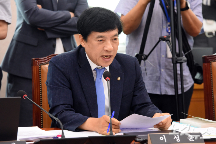 [속보]대법, '김학의 불법출금 수사외압' 이성윤 무죄 확정