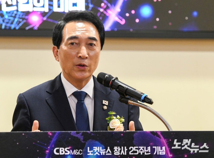 더불어민주당 박수현 의원이 12일 오후 국회 의원회관에서 열린 