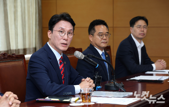 김민석 "사적채무 전액 상환…아들 입법활동 입시 활용 안 해"