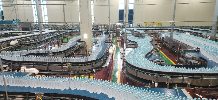 생수 현장 점검. 경남도청 제공 