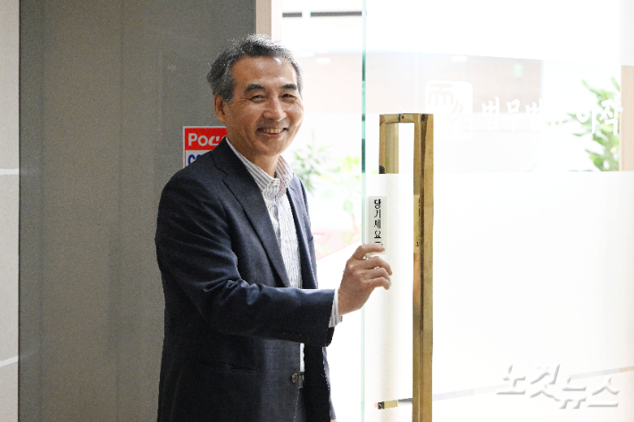 '김건희 특검' 민중기, 특검보 후보 8명 대통령실에 추천