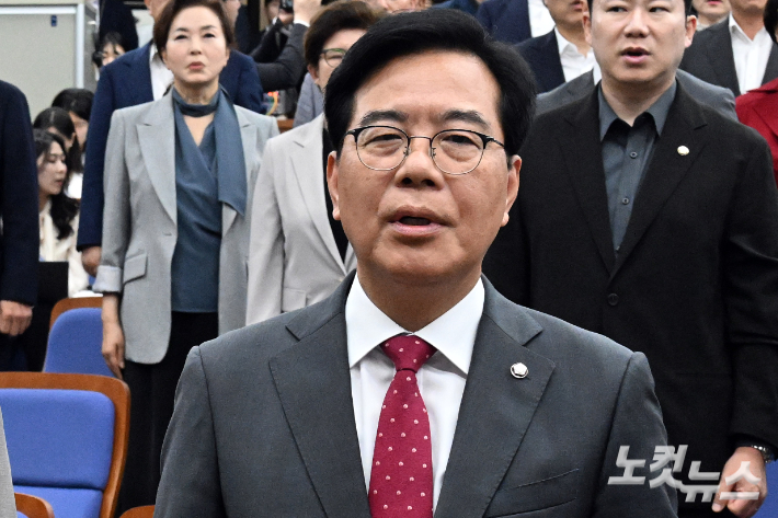 [속보]국힘 새 원내대표에 송언석…106표 중 60표 득표