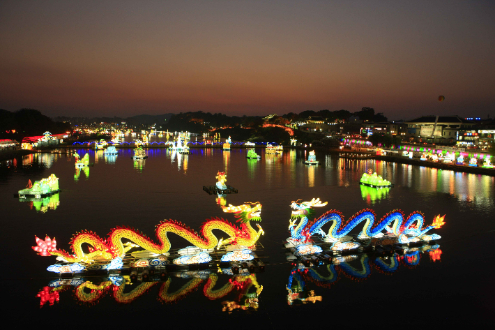 진주 남강유등축제. 경남도청 제공 