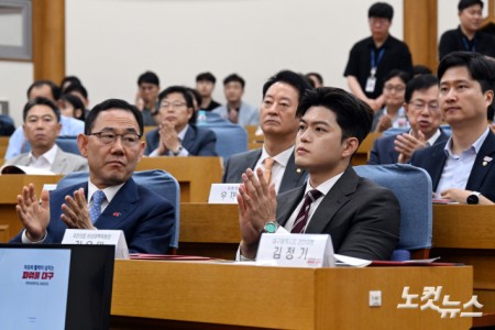 국민의힘 김용태 비상대책위원장과 주호영 국회부의장이 18일 서울 여의도 국회 의원회관에서 열린 