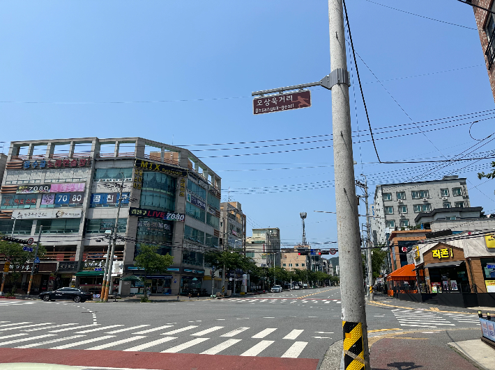 대전 동구가 '오상욱 거리'를 지정하고 도로명판과 안내판을 설치했다. 대전 동구 제공