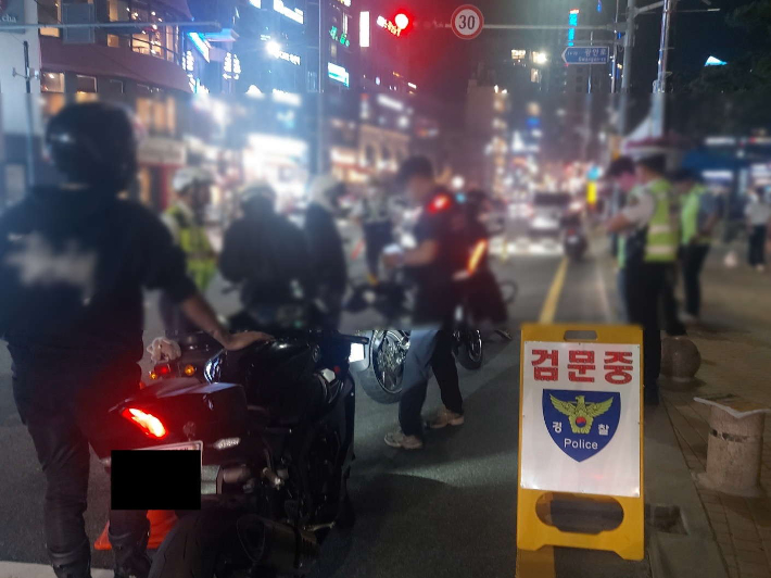 부산 해운대·광안리서 이륜차 단속…75건 적발