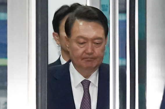 '3차 소환 불응' 尹에 경찰 "일단 기다린다"…다음은 체포영장?