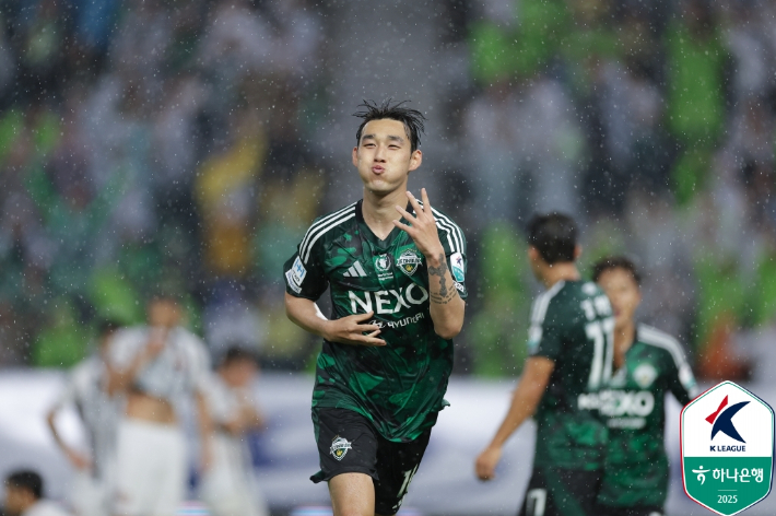 1-1 무승부로 끝난 전설 매치…전북, 16경기 연속 무패