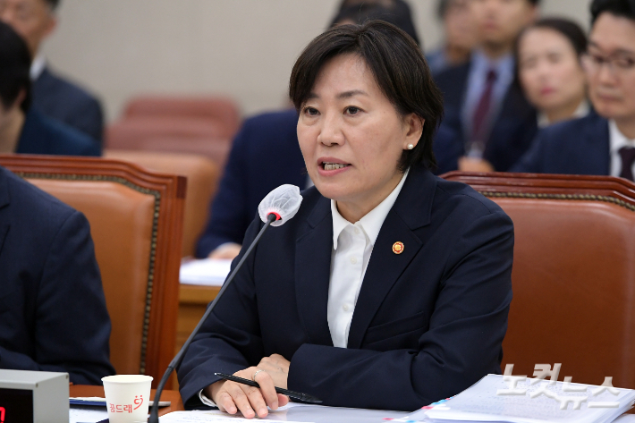 李, 송미령 장관 유임에 "尹 내란농정 부역 주범" 비판 제기
