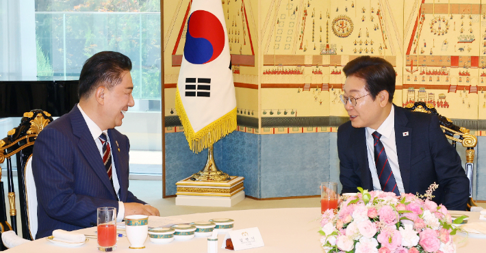[속보]李대통령, 오늘 민주당 신임 원내지도부와 첫 만찬