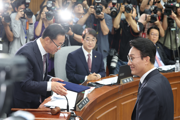 김민석 후보자 선서문 제출. 연합뉴스