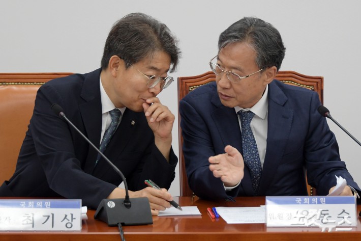 대화하는 유동수-최기상