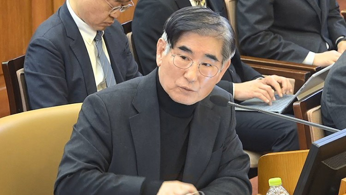 [속보]법원, 김용현 전 장관 측 '재판부 기피 신청' 기각