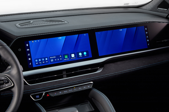 그랑콜레오스 openR 파노라마 스크린. 르노코리아 제공