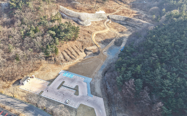 경주시 보문동에 위치한 명활성 북문지 일대 전경. 경주시는 이 일대에 경관조명 설치 등 야간 경관 개선 사업을 추진하고 있다. 경주시 제공