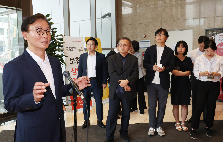 "성과 내면 전재수, 실패 땐 조국?" 부산시장 판도 흔드는 해수부 이전