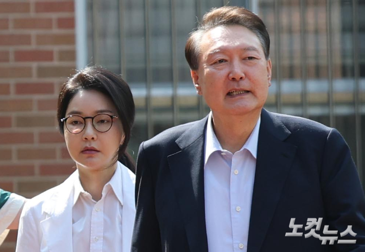 질주하는  내란특검, 숨 고르는 김건희 특검