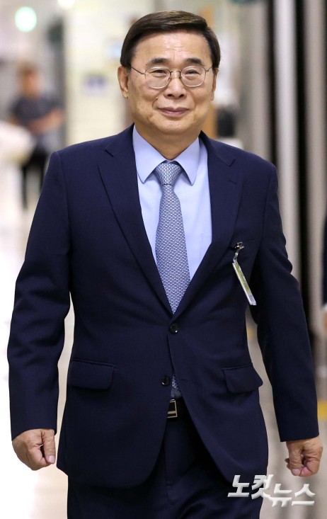 이종석 국정원장, 취임 후 첫 정보위 출석