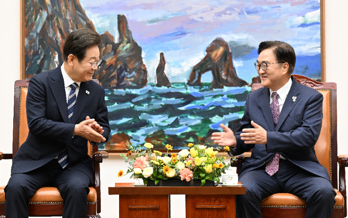 李대통령, 여야 지도부에 "이제 제가 '乙'…잘 부탁한다"