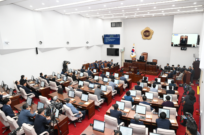 제주도의회 본회의 모습. 도의회 제공