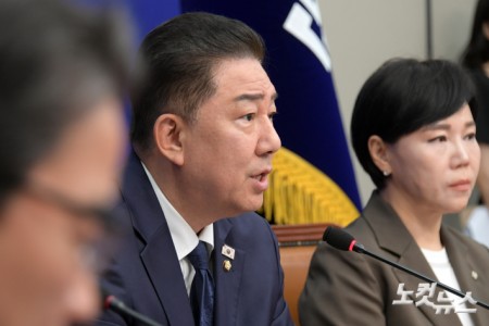 발언하는 김병기 당대표 직무대행 겸 원내대표