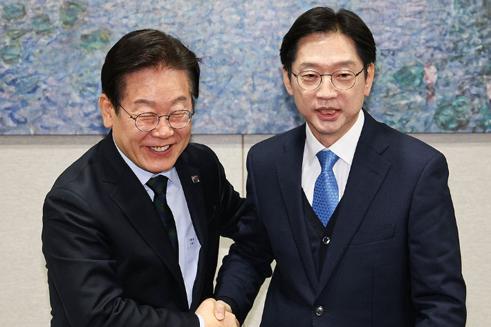 [속보]대통령 직속 지방시대위원장에 김경수