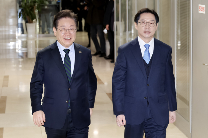 李대통령 직속 지방시대위원장에 '친문 적자' 김경수