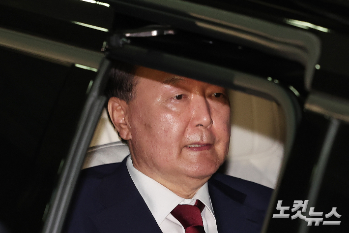 [속보]내란특검 "尹 변호인 허위사실 유포로 수사방해…좌시않을 것"