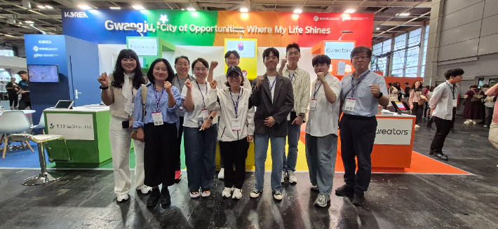 광주광역시와 광주경제진흥상생일자리재단은 지역기업 6개사와 함께 프랑스 파리에서 열린 '2025 코리아 엑스포 인 파리(Korea Expo in Paris 2025)'에 참가, 광주 공동관을 운영하며 총 487만달러 규모의 수출상담 성과를 거뒀다. 광주시 제공