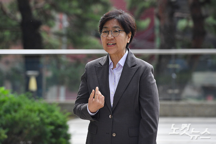 정은경, 배우자 주식 의혹에 "잘못된 내용 많아" [노컷네컷]