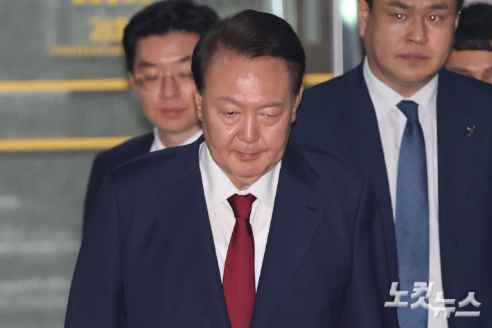 [속보]내란특검 "尹, 내일 출석 일자 관련 의견 아직 없어"