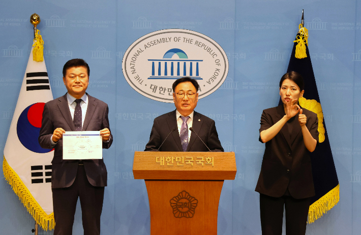이광희 "김영환 지사 공천에 명태균 연관 의혹 규명해야"