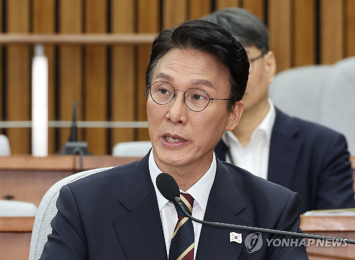 (서울=연합뉴스) 박동주 기자 = 김민석 국무총리 후보자가 25일 서울 여의도 국회에서 열린 인사청문회에서 의원질의에 답변하고 있다. 2025.6.25 pdj6635@yna.co.kr 연합뉴스