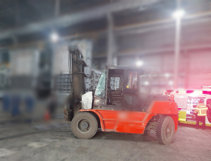 지난달 30일 오전 11시 50분쯤 부산 강서구의 한 제조 공장에서 50대 작업자가 지게차에 치여 숨졌다. 부산경찰청 제공