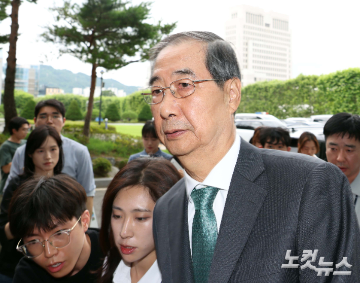 한덕수 신속 소환한 특검…그날 밤 '국무회의' 규명 속도