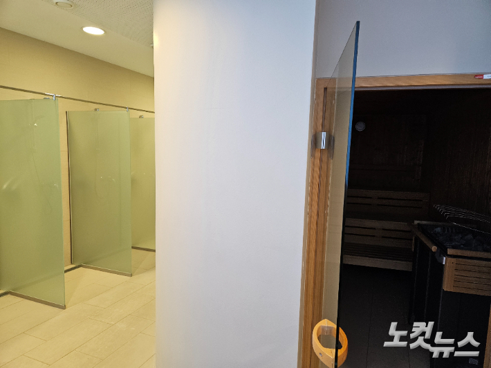 비엔나의 청년 기숙사. 사우나(오른쪽)와 샤워시설. 권민철 기자