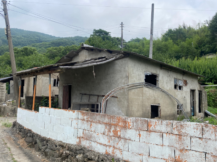 방치된 빈집. 경남도청 제공 