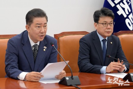 발언하는 김병기 당대표 직무대행 겸 원내대표