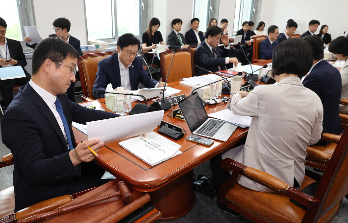 민주당 "대통령실 특활비 되살리자"…尹정부땐 전액 삭감