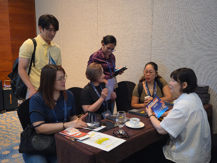 현지 관광 업계 관계자들과 B2B 상담을 진행하고 있다. 경북문화관광공사 제공