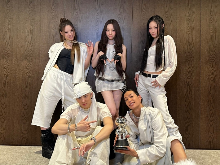 올데이 프로젝트 인기 돌풍…'페이머스'로 '엠카' 1위