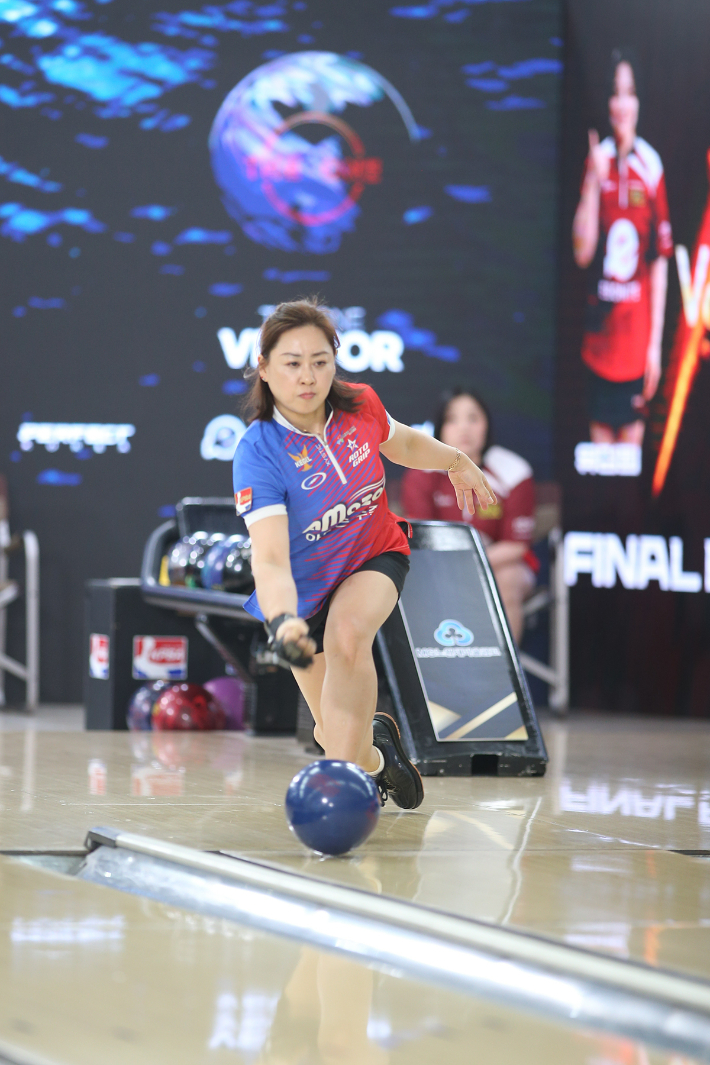 '2025 MG노원새마을금고컵 여자프로볼링대회'에서 우승한 김은옥. KPBA