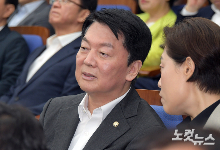 [속보]안철수 돌연 "날치기 혁신위 거부…당대표 출마하겠다"