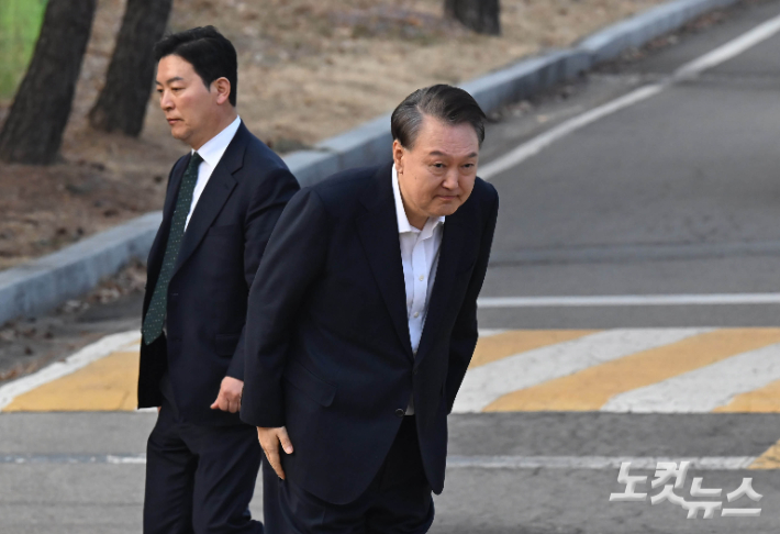 황진환 기자