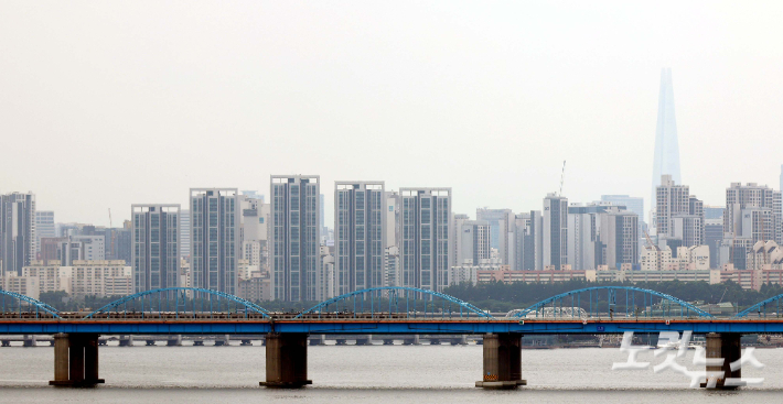 '6억 대출제한'에 지난주 반토막…주담대 재개 이번 주 고비?