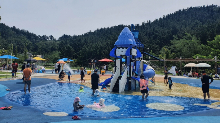 양덕동 한마음다목적공원 물놀이장. 포항시 제공